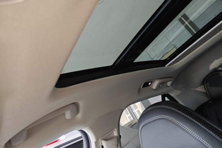 Used Lynk & Co 02 2019 1.5T DCT Two-Wheel Drive Shine Pro Edition China VI Standard Headliner