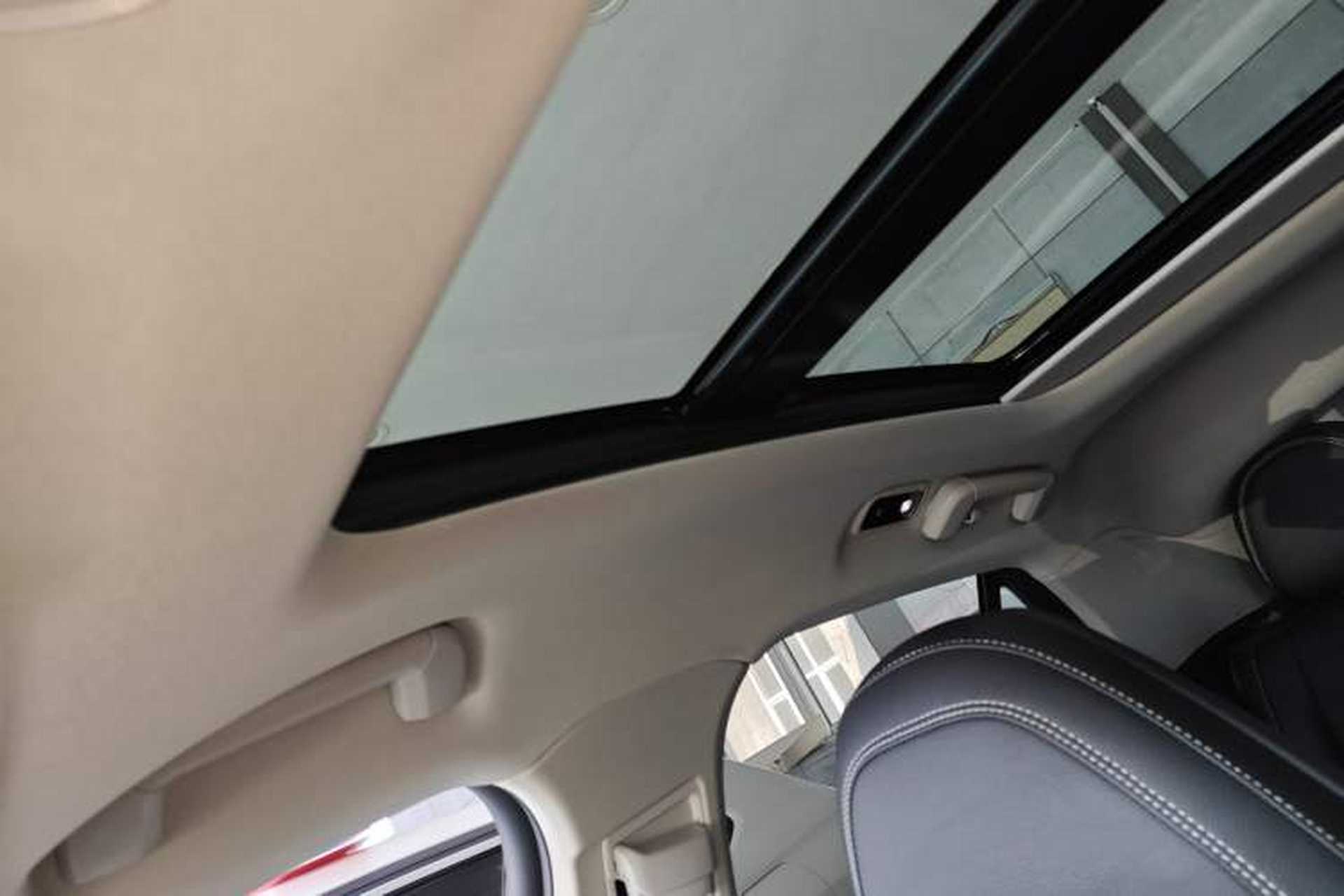 Used Lynk & Co 02 2019 1.5T DCT Two-Wheel Drive Shine Pro Edition China VI Standard Headliner