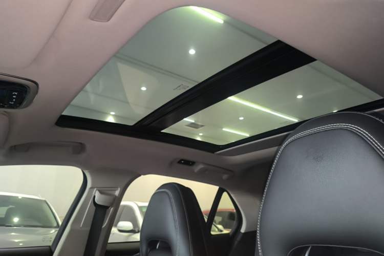 Used Lynk & Co 02 2019 1.5T DCT Two-Wheel Drive Zhaoban Version China VI Standard Headliner