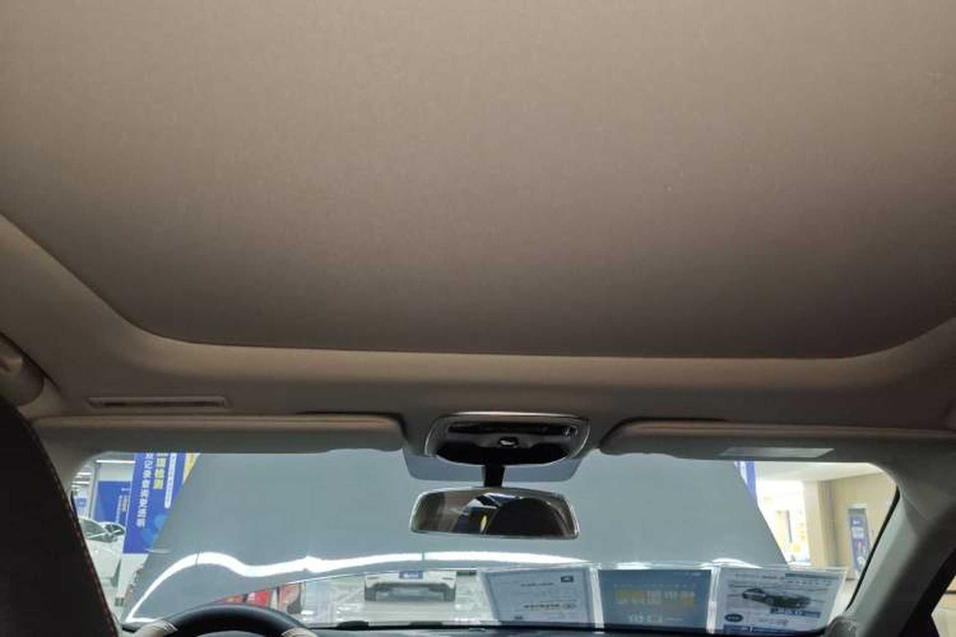 Used Lynk & Co 02 2019 High-Energy Edition 2.0T Automatic Two-Wheel Drive Rugged Version China VI Standard Headliner