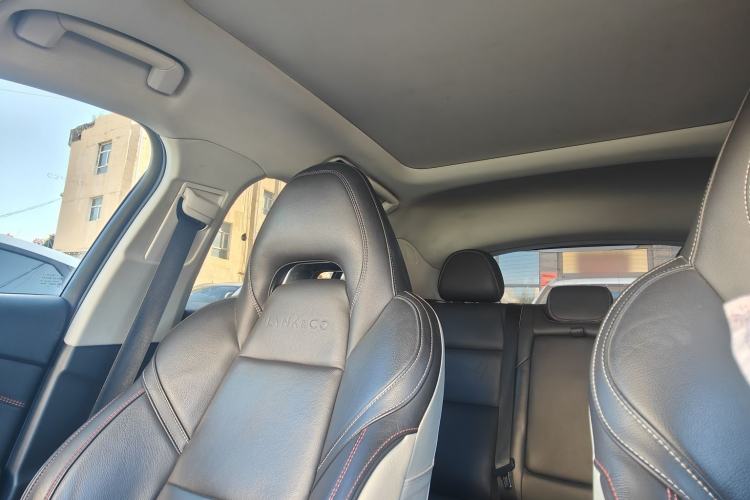 Used Lynk & Co 02 2019 High-Energy Edition 2.0T Automatic Two-Wheel Drive Shine Pro Edition China VI Standard Headliner