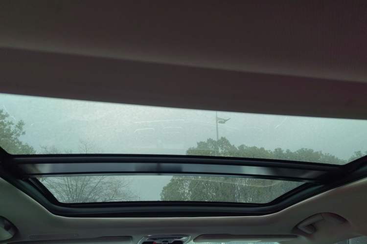 Used Lynk & Co 02 2019 1.5T DCT Two-Wheel Drive Zhaoban Version China VI Standard Headliner