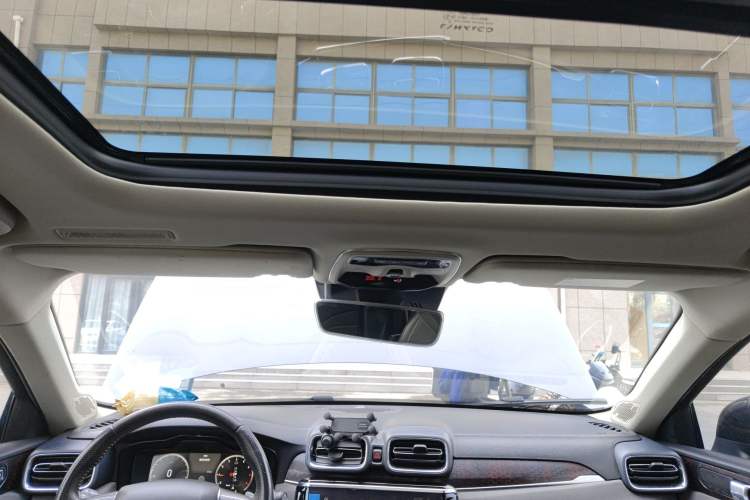 Used Lynk & Co 02 2019 1.5T DCT Two-Wheel Drive Pro Edition China VI Standard Headliner