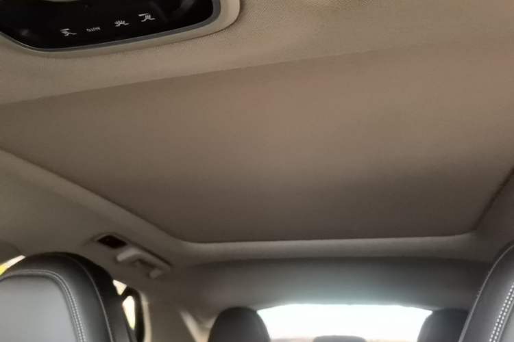 Used Lynk & Co 02 2019 1.5T DCT Two-Wheel Drive Zhaoban Version China VI Standard Headliner