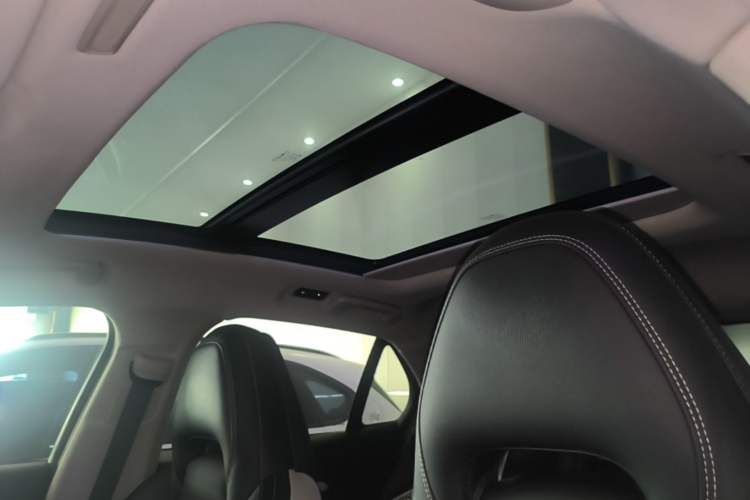 Used Lynk & Co 02 2019 1.5T DCT Two-Wheel Drive Zhaoban Version China VI Standard Headliner