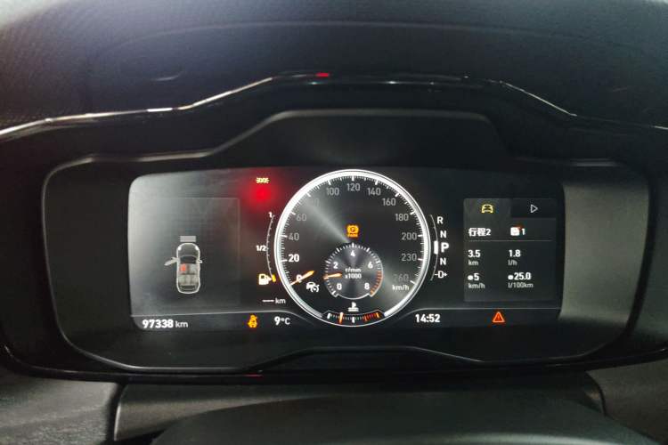 Used Lynk & Co 02 2019 1.5T DCT Two-Wheel Drive Pro Edition China VI Standard Instrument Cluster