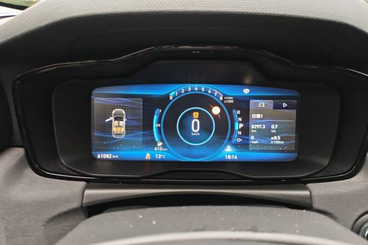 Used Lynk & Co 02 2019 High-Energy Edition 2.0T Automatic Two-Wheel Drive Pro Version China VI Standard Instrument Cluster