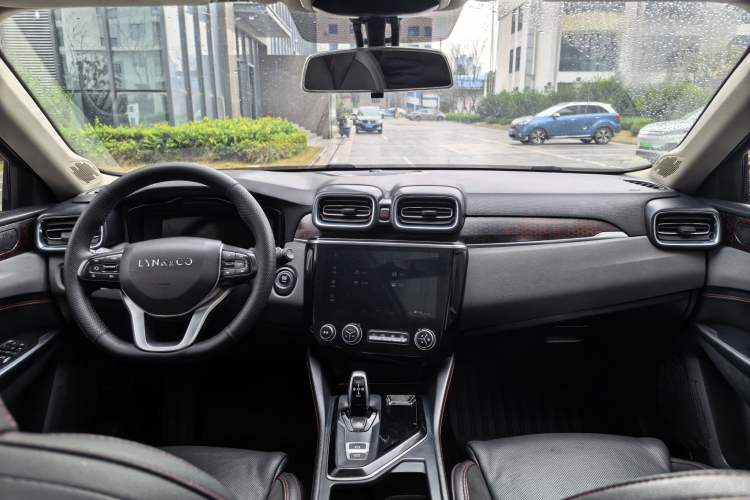 Used Lynk & Co 02 2019 1.5T DCT Two-Wheel Drive Sporty Version China VI Standard Interior 11