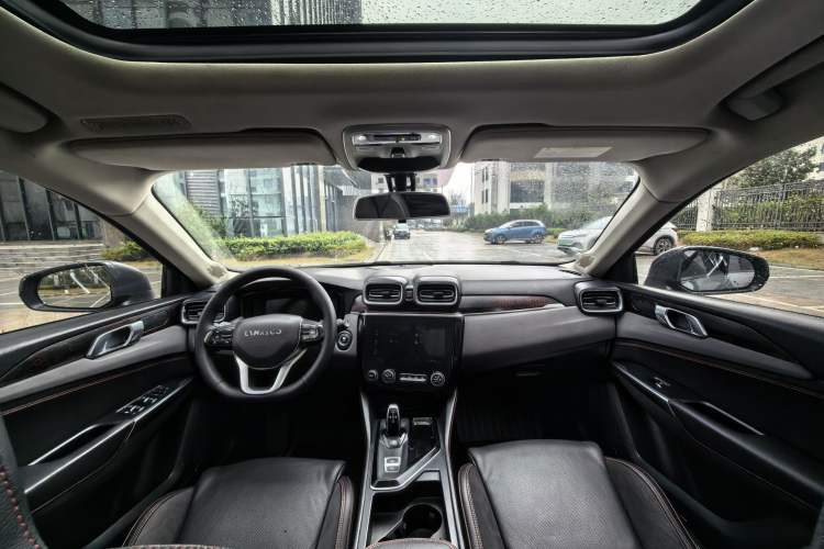 Used Lynk & Co 02 2019 1.5T DCT Two-Wheel Drive Sporty Version China VI Standard Interior 12