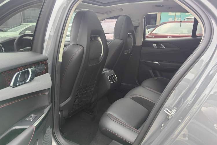 Used Lynk & Co 02 2019 High-Energy Edition 2.0T Automatic Two-Wheel Drive Pro Version China VI Standard Interior 2
