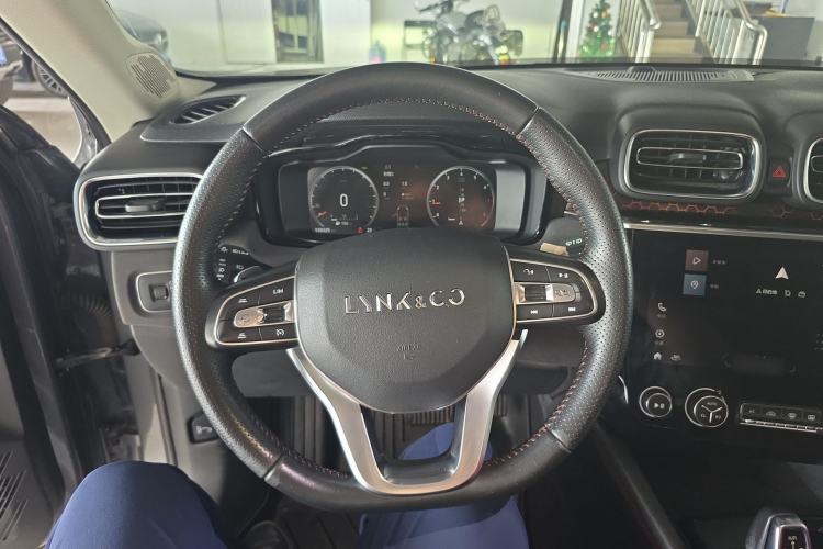 Used Lynk & Co 02 2019 High-Energy Edition 2.0T Automatic Two-Wheel Drive Pro Version China VI Standard Interior 2