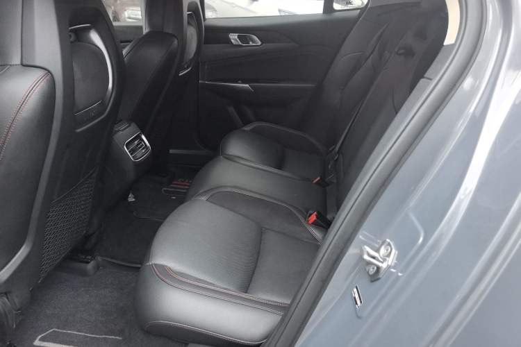 Used Lynk & Co 02 2019 1.5T DCT Two-Wheel Drive Sporty Version China VI Standard Interior 4