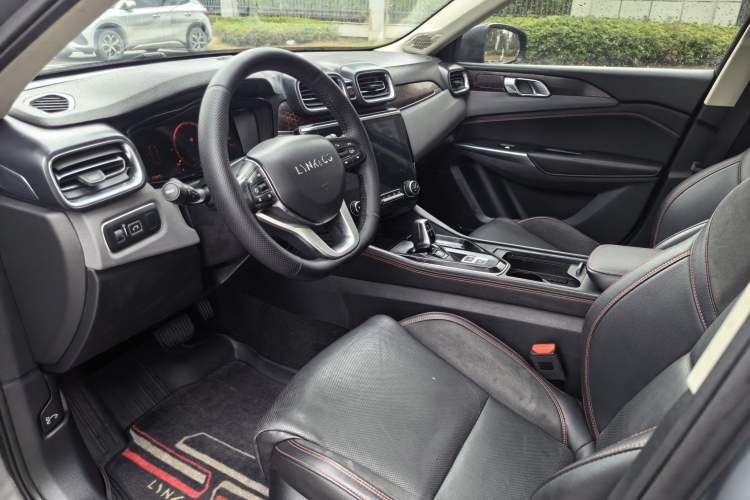 Used Lynk & Co 02 2019 1.5T DCT Two-Wheel Drive Sporty Version China VI Standard Interior 5
