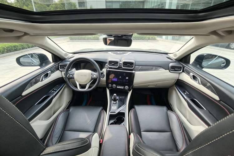 Used Lynk & Co 02 2019 High-Energy Edition 2.0T Automatic Two-Wheel Drive Shine Pro Edition China VI Standard Interior 6