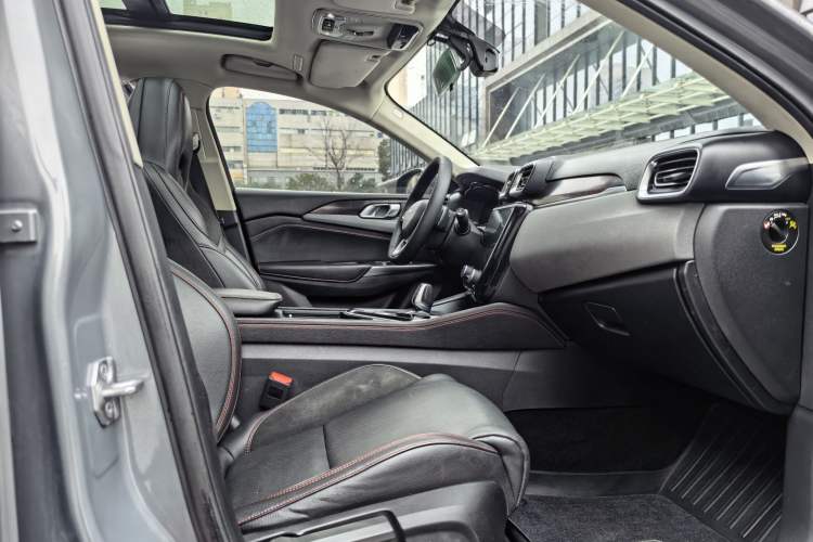Used Lynk & Co 02 2019 1.5T DCT Two-Wheel Drive Sporty Version China VI Standard Interior 6