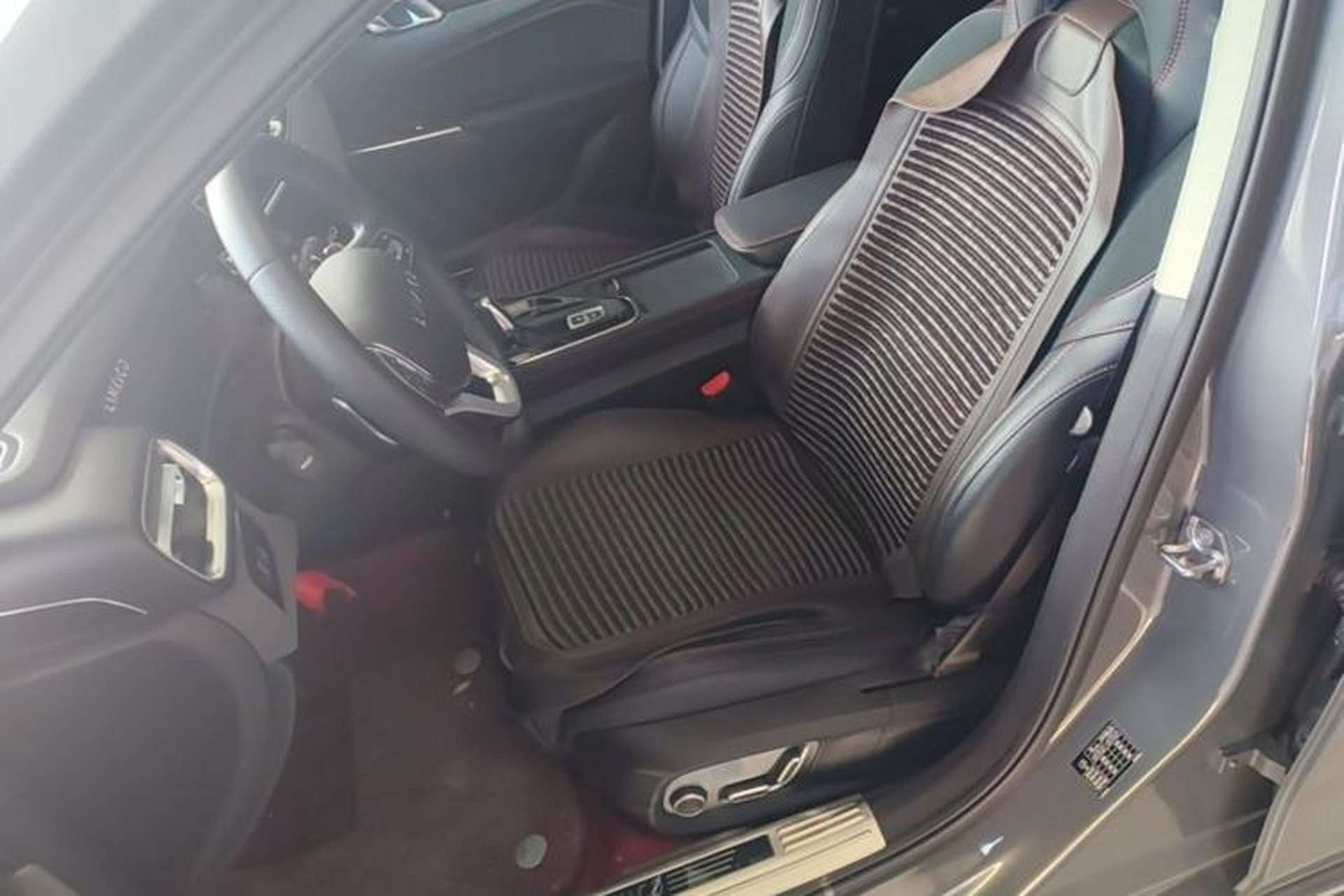 Used Lynk & Co 02 2019 1.5T DCT Two-Wheel Drive Pro Edition China VI Standard Left Front Seat