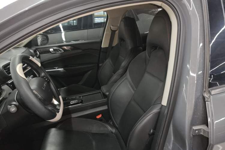Used Lynk & Co 02 2019 High-Energy Edition 2.0T Automatic Two-Wheel Drive Rugged Version China VI Standard Left Front Seat