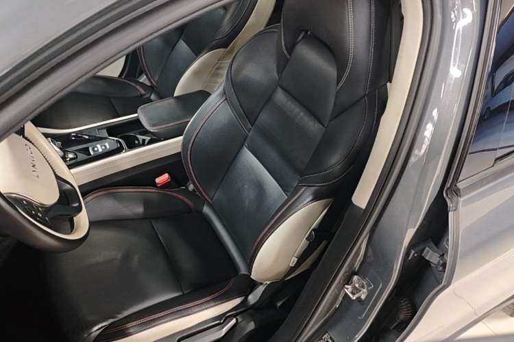 Used Lynk & Co 02 2019 1.5T DCT Two-Wheel Drive Zhaoban Version China VI Standard Left Front Seat
