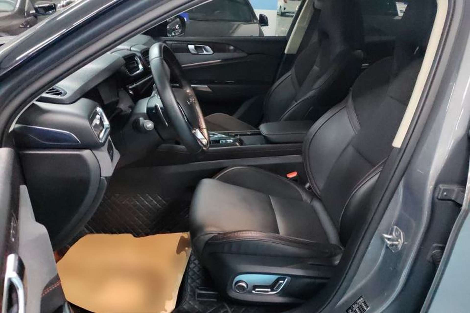 Used Lynk & Co 02 2019 High-Energy Edition 2.0T Automatic Two-Wheel Drive Shine Pro Edition China VI Standard Left Front Seat