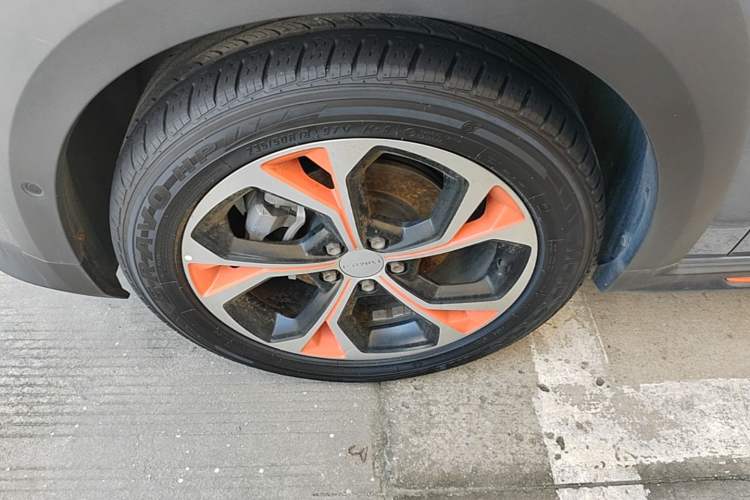 Used Lynk & Co 02 2019 High-Energy Edition 2.0T Automatic Two-Wheel Drive Shine Pro Edition China VI Standard Left Front Wheel Hub