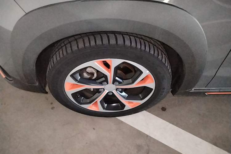 Used Lynk & Co 02 2019 1.5T DCT Two-Wheel Drive Zhaoban Version China VI Standard Left Front Wheel Hub