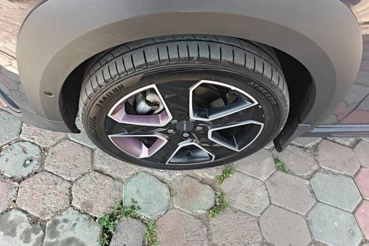 Used Lynk & Co 02 2019 High-Energy Edition 2.0T Automatic Two-Wheel Drive Shine Pro Edition China VI Standard Left Front Wheel Hub