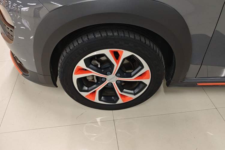 Used Lynk & Co 02 2019 1.5T DCT Two-Wheel Drive Zhaoban Version China VI Standard Left Front Wheel Hub