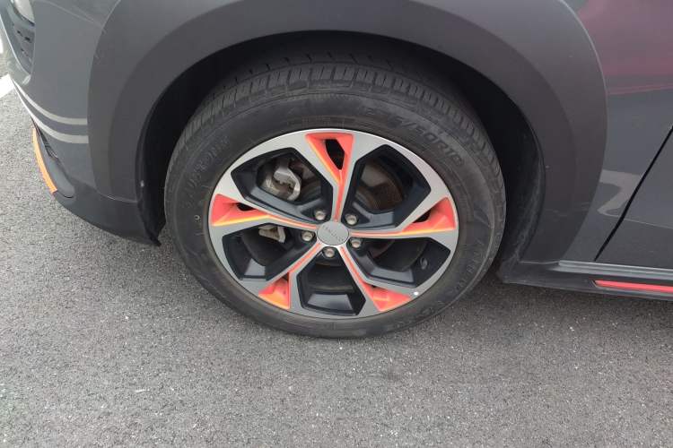 Used Lynk & Co 02 2019 1.5T DCT Two-Wheel Drive Zhaoban Version China VI Standard Left Front Wheel Hub