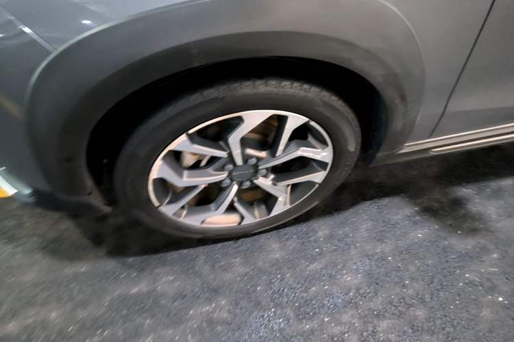 Used Lynk & Co 02 2019 1.5T DCT Two-Wheel Drive Pro Edition China VI Standard Left Front Wheel Hub