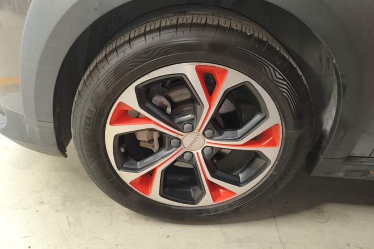 Used Lynk & Co 02 2019 High-Energy Edition 2.0T Automatic Two-Wheel Drive Zhaoban Model China VI Standard Left Front Wheel Hub