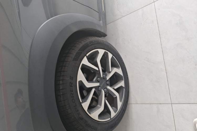 Used Lynk & Co 02 2019 1.5T DCT Two-Wheel Drive Pro Edition China VI Standard Left Front Wheel Hub