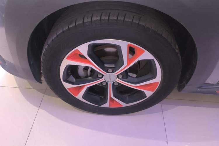 Used Lynk & Co 02 2019 1.5T DCT Two-Wheel Drive Zhaoban Version China VI Standard Left Front Wheel Hub