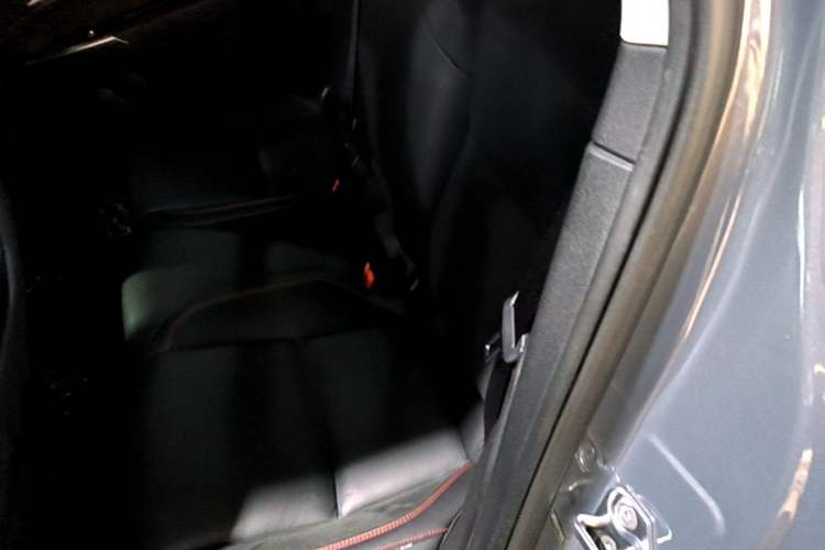 Used Lynk & Co 02 2019 1.5T DCT Two-Wheel Drive Pro Edition China VI Standard Left Rear Seat