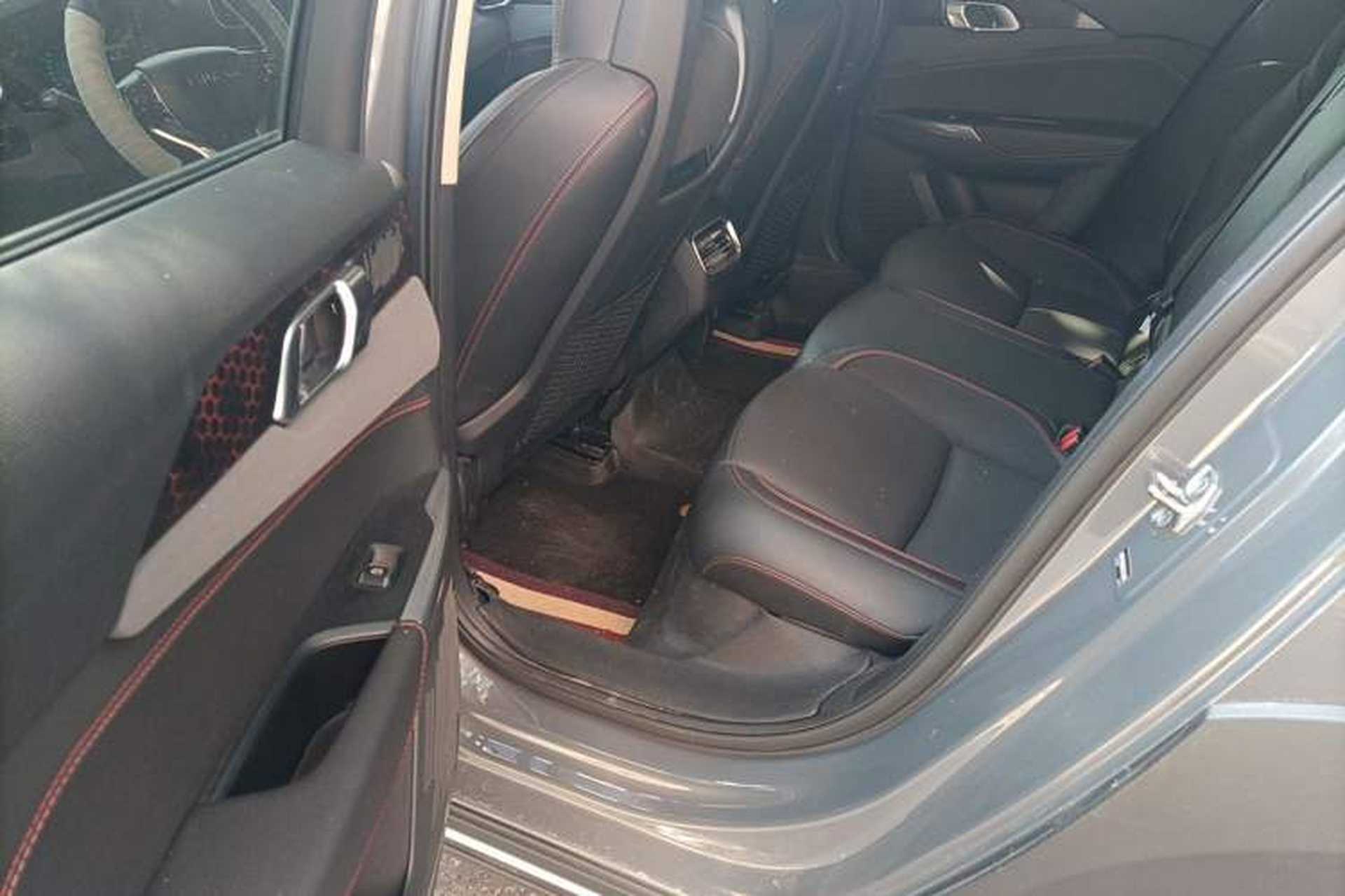 Used Lynk & Co 02 2019 1.5T DCT Two-Wheel Drive Pro Edition China VI Standard Left Rear Seat