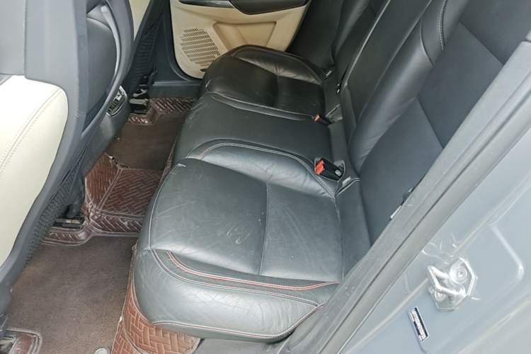 Used Lynk & Co 02 2019 1.5T DCT Two-Wheel Drive Shine Pro Edition China VI Standard Left Rear Seat