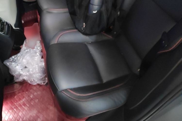 Used Lynk & Co 02 2019 1.5T DCT Two-Wheel Drive Shine Pro Edition China VI Standard Left Rear Seat