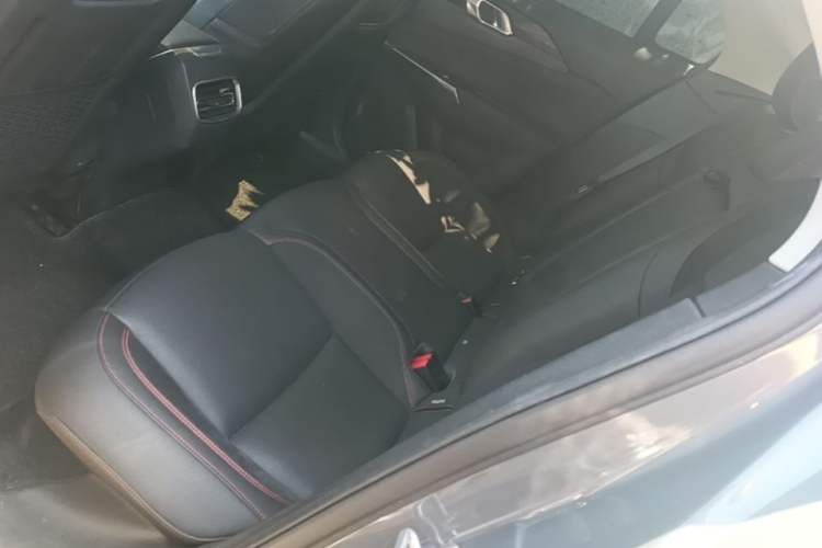 Used Lynk & Co 02 2019 1.5T DCT Two-Wheel Drive Sporty Version China VI Standard Left Rear Seat