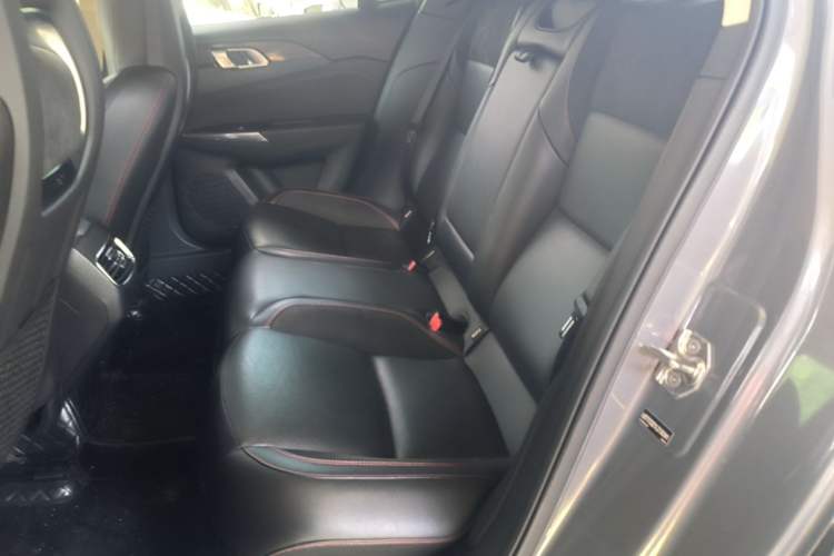 Used Lynk & Co 02 2019 1.5T DCT Two-Wheel Drive Sporty Version China VI Standard Left Rear Seat