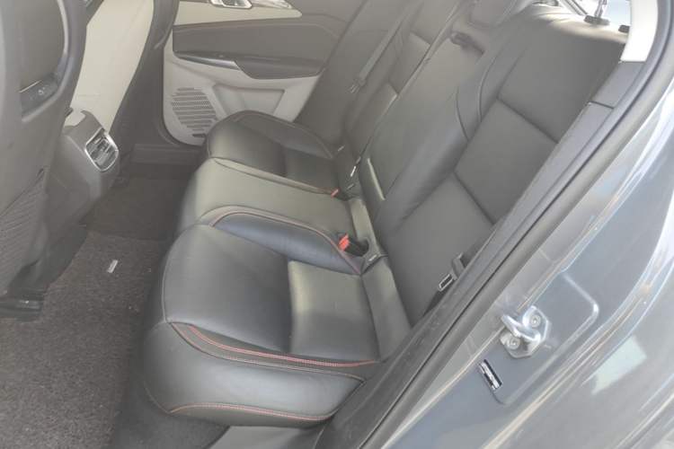 Used Lynk & Co 02 2019 1.5T DCT Two-Wheel Drive Shine Pro Edition China VI Standard Left Rear Seat