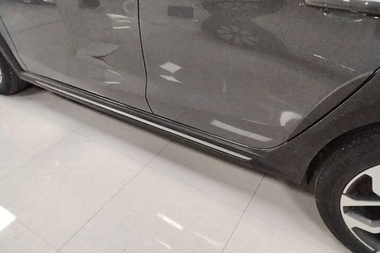 Used Lynk & Co 02 2019 High-Energy Edition 2.0T Automatic Two-Wheel Drive Pro Version China VI Standard Left Side Sill