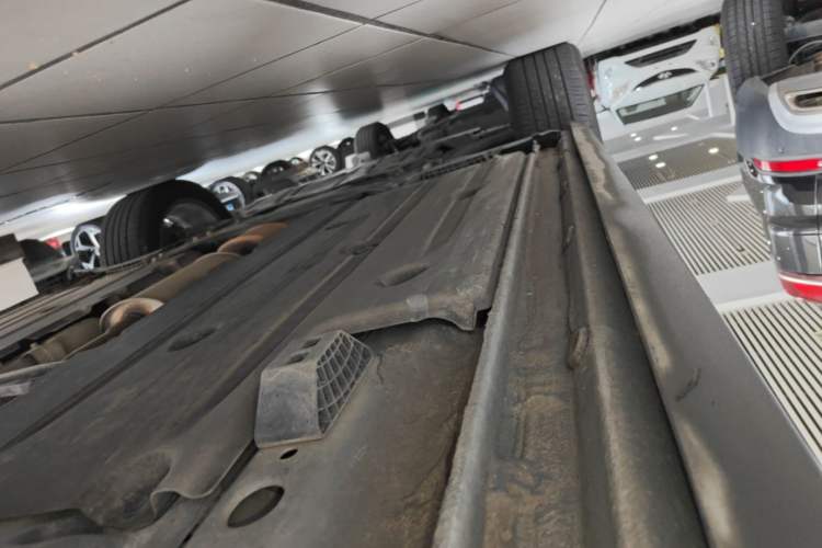 Used Lynk & Co 02 2019 1.5T DCT Two-Wheel Drive Pro Edition China VI Standard Left Side Sill