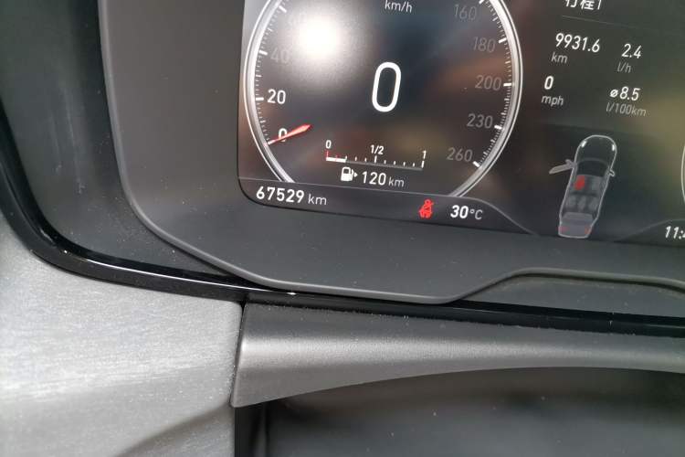 Used Lynk & Co 02 2019 1.5T DCT Two-Wheel Drive Pro Edition China VI Standard Odometer Close Up