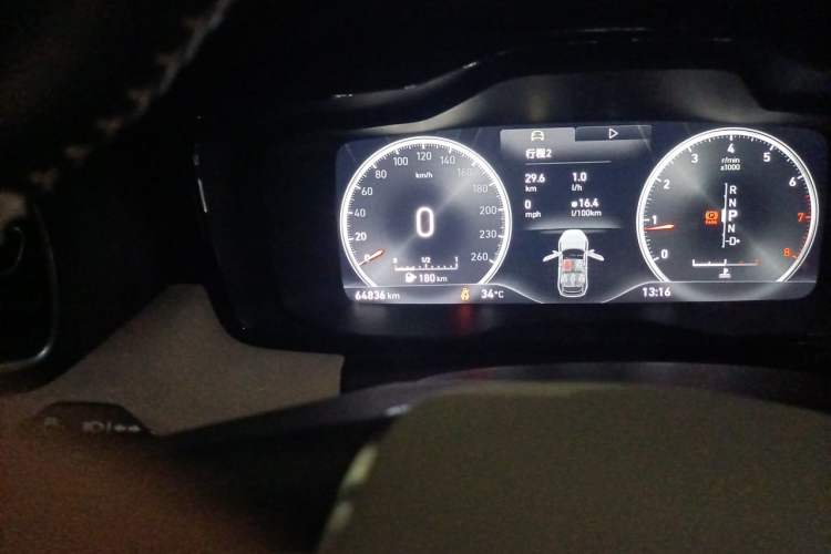 Used Lynk & Co 02 2019 High-Energy Edition 2.0T Automatic Two-Wheel Drive Shine Pro Edition China VI Standard Odometer Close Up
