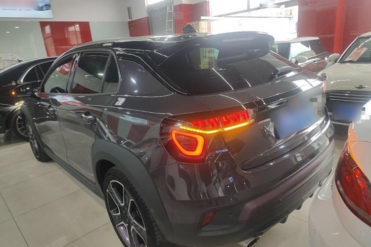 Used Lynk & Co 02 2019 High-Energy Edition 2.0T Automatic Two-Wheel Drive Shine Pro Edition China VI Standard Rear Left 45 Deg