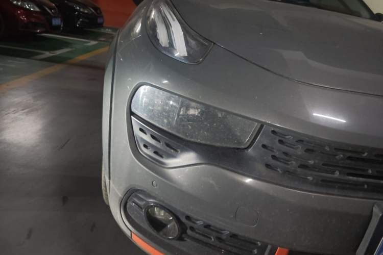 Used Lynk & Co 02 2019 High-Energy Edition 2.0T Automatic Two-Wheel Drive Shine Pro Edition China VI Standard Right Front Headlight
