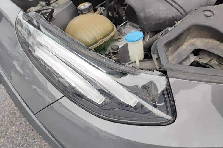 Used Lynk & Co 02 2019 1.5T DCT Two-Wheel Drive Pro Edition China VI Standard Right Front Headlight
