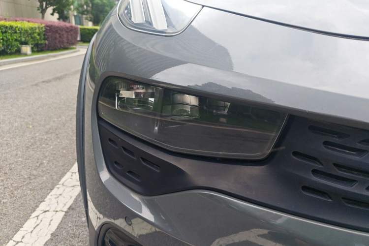 Used Lynk & Co 02 2019 1.5T DCT Two-Wheel Drive Shine Pro Edition China VI Standard Right Front Headlight