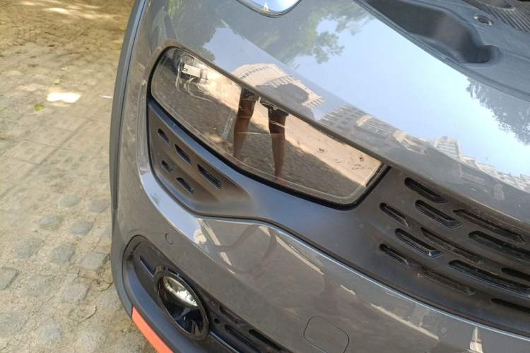 Used Lynk & Co 02 2019 High-Energy Edition 2.0T Automatic Two-Wheel Drive Shine Pro Edition China VI Standard Right Front Headlight