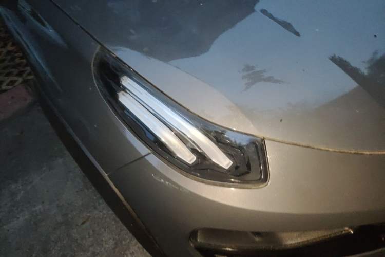 Used Lynk & Co 02 2019 High-Energy Edition 2.0T Automatic Two-Wheel Drive Pro Version China VI Standard Right Front Headlight