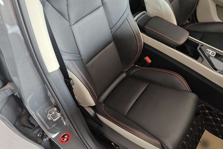 Used Lynk & Co 02 2019 1.5T DCT Two-Wheel Drive Shine Pro Edition China VI Standard Right Front Seat